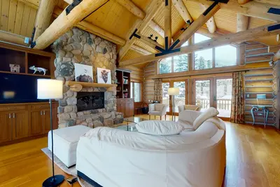 Image de Secluded Family-Friendly Mountain Home w/Private Hot Tub, Deck, & Free WiFi