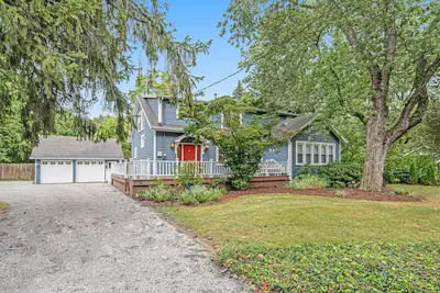 Image de Stylish & Well-Equipped Home with Private Outdoor Pool, WiFi, Deck, Gas Grill