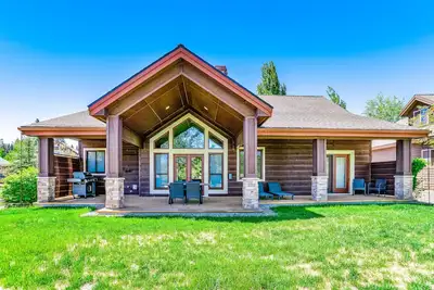 Image de Beautiful Coursefront Home with High-Speed WiFi, Gas Fireplace, & Central Ac