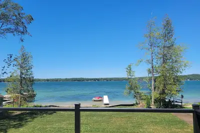 6 Br / 4 Bath 100ft on Big Platte Lake-Sleeping Bear Dunes-Crystal Mountain Ski