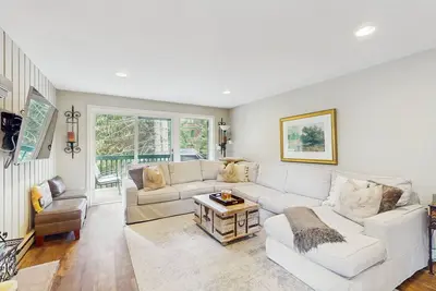 Image de Beautiful East Vail Condo w/ Vail Village Ski Lockers/Free WiFi/Near Ski Shuttle