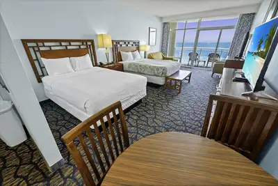 Image de Oceanfront Studio, Indoor water park, Pools, View!