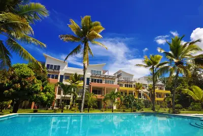 1bd condo in beachfront luxury residence, 2 Pools, large tropical garden