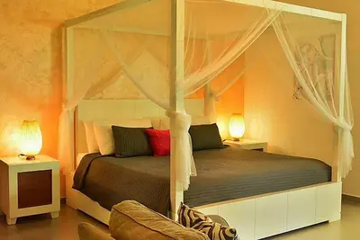 Image de Groundfloor beachfront apt, 2bd/2bth, 2 pools, Bbq, near everything