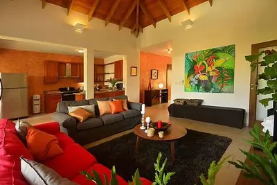 Image de Family-friendly gated residence with pool on the beach, steps from groceries