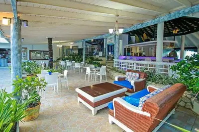 Image de 1bd condo in beachfront residence, pool/cable Tv/WiFi