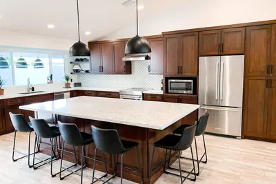 Image de Scottsdale's *Newest* Rental Where Every Hour is Happy Hour! !