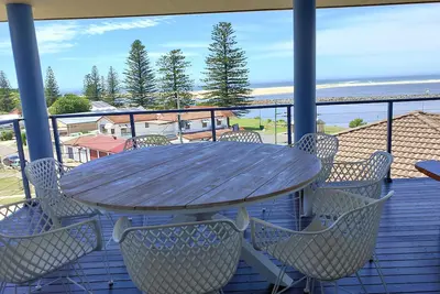 Image de 180 Degree Views of Pure Relaxation and Serenity