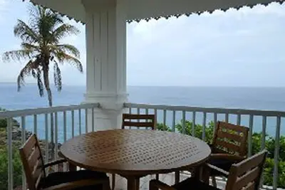Image de 2bd sea-views beachfront condo with pool/Ac/WiFi/cable Tv/parking, near all