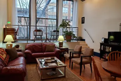 Image de Newly renovated historic loft in downtown Birmingham