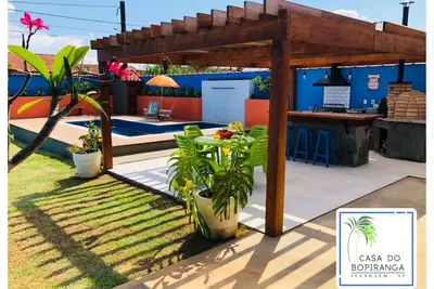 Image de Beach house with pool