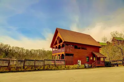 Image de Spinrg Sale! American Adventure Starr Crest Resort, 3bd/3ba - 2 Hot Tubs!