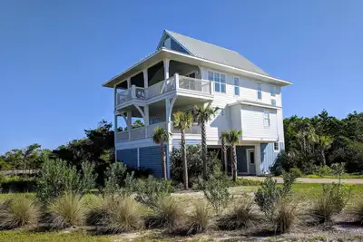 Image de Beautiful 4 bedroom beach cottage