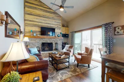 Image de East Vail Home w/Shared Amenities- Near Ski Shuttle Stop