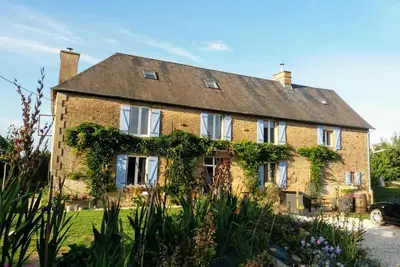 Le Manoir 17c Manor House