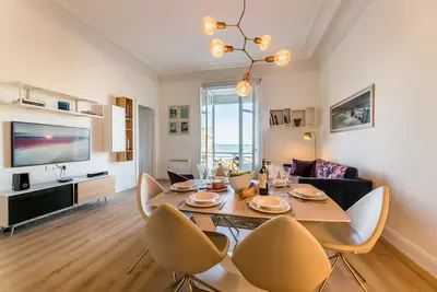 Image de Coral • Keyweek Apt en centre ville, plage à pied, et garage privé