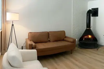 Image de New Listing! Location! Pet friendly, WiFi, winter getaway!