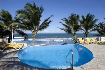 Image de Studio in oceanfront residence, pool/cable Tv/WiFi/restaurant