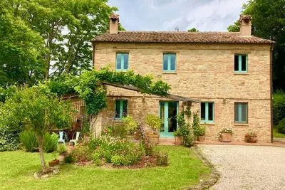 Image de Restored Farmhouse with Pool and Fabulous Views of Pastures, Woods and Mountains