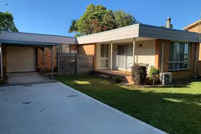 Image de Where the breeze hits your hair and the feel of relaxation comes over you