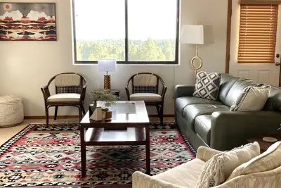 Image de Enjoy the view from Show Low Sanctuary this summer-cute & cozy 2/2 condo