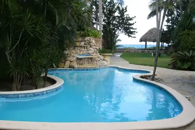 Image de 4bd 4bth villa with private pool in luxury beachfront resort, near everything