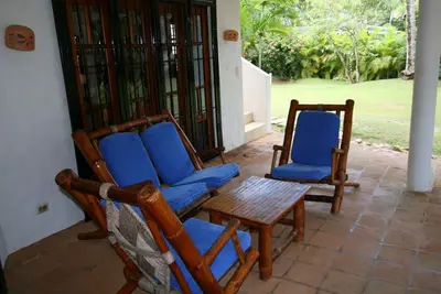 Image de Oceanfront villa right on sandy beach, central location!
