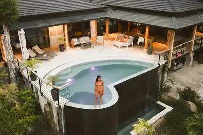 Image de Villa Harmony / fully open plan, modern eclectic design /unique Fibonacci pool