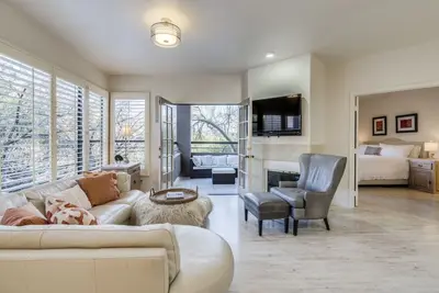 Image de Peaceful Luxury Condo on Ground Floor -Ventana Canyon Area Catalina Foothills