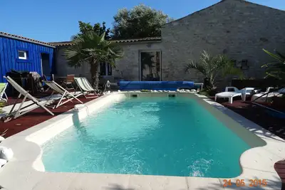Image de Bel appartement confortable avec terrasse et piscine en copropriété