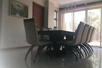Image de Oranimus Luxury House