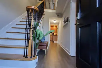 Image de Townhome in gated community nearby a lot of attraction shopping and restaurants