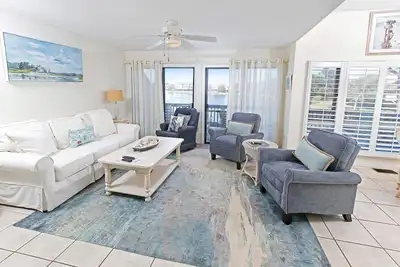 Seaside Haven Lakeside 3br 3ba Villa Resort Perks