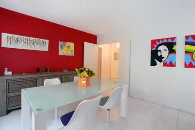 Image de Vaste et lumineux T3 de 77 m² avec garage situé à Garibaldi