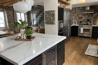 Image de Magnifique demeure de 1827 située dans le Vieux-Port de Québec