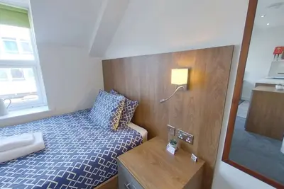 Image de Victoria House - Standard Studio by CovStays