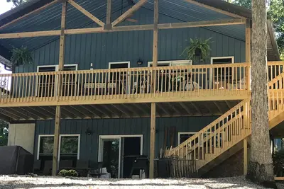 Image de Family Home on Lake Sara