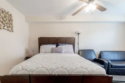 Image de ★Modern Studio-Private Entrance/Bath Min from Dc★