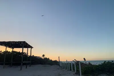 Image de Beautiful beach house!