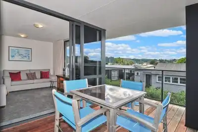 Image de Spectacular Apartment with Spa pool, Heated Swimming pool, Private Decks & more!