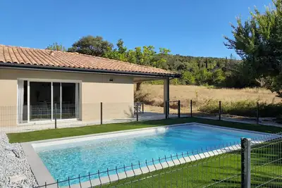 Image de 30 minutes from the beach! Large villa with pool, ideal for families
