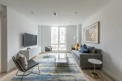 Image de Lavish 3br Retreat w Private Rooftop Deck Near Nyc