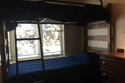 Image de Affordable Two Bedroom Family Getaway. <br>Ski / Golf / Boating / Leisure