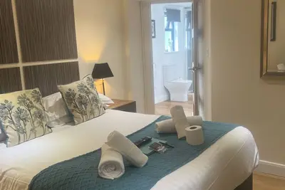 Image de Double-Sdb privée avec douche