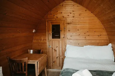 Image de Cabine-Standard-Sdb privée avec douche-Vue sur la campagne-Double Glamping Pod