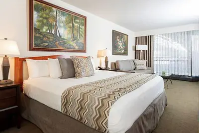 Image de Cliff Club  Snowbird - 1/30 - 2/6/21 - Ski in ski out - 2 bdrm - Private hot tub