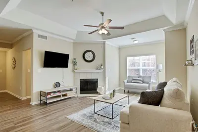 Image de Relax & Unwind! Pool, Hot Tub & Gym Near Grandscape, Legacy West, and Frisco!