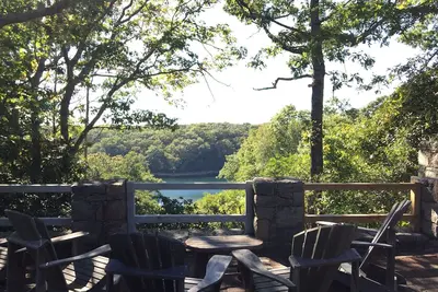 Image de Magical secluded cottage overlooking a Kettle Pond just two miles from the Beach