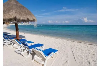 Condo Mirage # 2 by Ecobeaches