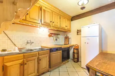 Image de Rustic chalet in the middle of the mountains, facing the sun!